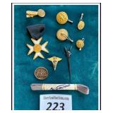 **Vintage mix of fraternal/military-jewelry