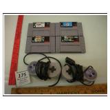 **SNES CONTROLLERS AND GAMES-SUPER MARIO WORLD