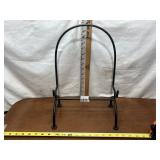 BLACK WROUGHT IRON PLATE STAND APPROX. 14'