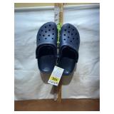 BRAND NEW IN PACKAGE CROCS SIZE 6-8