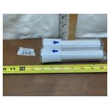 2 FLASHLIGHTS (WORKS) (BATTERIES NOT INCLUDED)