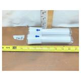 2 FLASHLIGHTS (WORKS) (BATTERIES NOT INCLUDED)