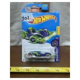 (NEW IN PACKAGE) HOTWHEELS WATTZUP