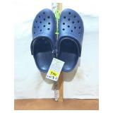 BRAND NEW IN PACKAGE CROCS SIZE 7-9