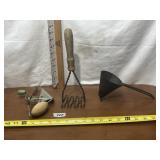MISC. LOT OF 3 VINTAGE KITCHEN UTENSILS