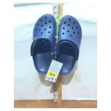 BRAND NEW IN PACKAGE CROCS SIZE 7-9