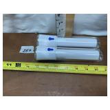 2 FLASHLIGHTS (WORKS) (BATTERIES NOT INCLUDED)