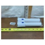 2 FLASHLIGHTS (WORKS) (BATTERIES NOT INCLUDED)