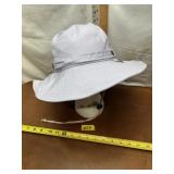 WOMENS BUCKET HAT