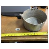 WAGNER WARE MAGNALITE POT
