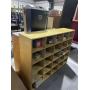 4 shelves/Cubbies