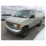 2004 Ford E350