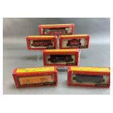 Vintage TYCO HO Scale Electric Train Cars