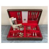 1847 Rogers Reflection Silverplate in Oneida Chest