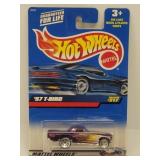 29272 "1957 T-Bird" Hot Wheels Car