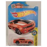 D9B0A "2013 Chevrolet Camaro" Hot Wheels Car