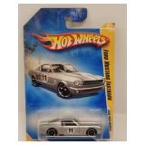 L9942 "Ford Mustang Fast Back" Hot Wheels Car