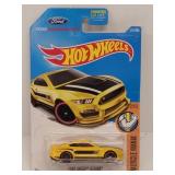 DVC39 Redline "Ford Shelby GT350R" Hot Wheels Car