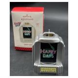 2013 Hallmark Ornament - Happy Days