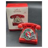2013 Hallmark Ornament - Santaï¿½s Hotline