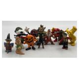 Vintage Small Figurines Disney snoopy Raisins