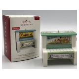 Hallmark Keepsake Change-A-Tune Piano