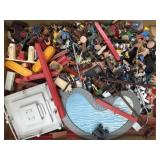 HO Scale Train Layout Accessories, Figures &