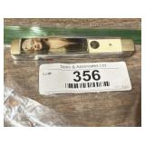 Chinese Marilyn Monroe 2 Blade Pocket Knife