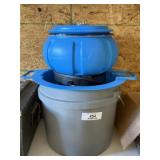 Midway Brass Tumbler w/Sifter & Bucket