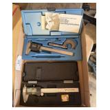 2 Digital Calipers