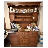 2 Piece Maple Hutch