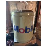 MOBIL Oil Can