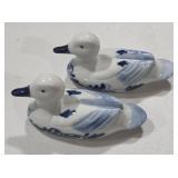 Pair of Delft Geese