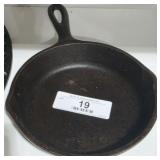 No. 3 S.K Iron Skillet