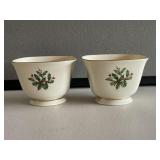 2 Fenton Bowls