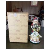 Jim Shore "Seaside Greetings Beach Santa" Figure