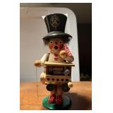 Steinbach Music Grinder Smoker Figure