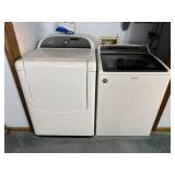 Nice Whirlpool Electric Washer & Dryer
