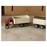 ERTL Metal Farm Truck & Trailor