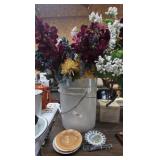 Vintage Plates, Floral & Measuring Spoons