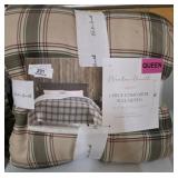 Full / Queen Comforter