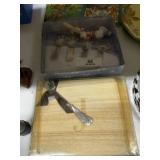 Cheese Block & Spreaders