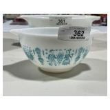 Small Pyrex Mixing Bowl