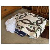 Lot of Bedding / Quilt