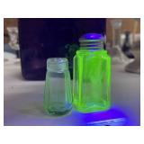 Depression Glass Salt / Pepper Shakers