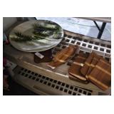 Large Platter & Wooden Trivets