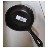 Pitty Pats -Porga Cast Iron Skillet