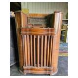Antique RCA Tube Type Radio
