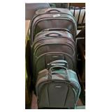 Modern Samsonite Luggage Set