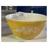 Vintage Pyrex Bowl